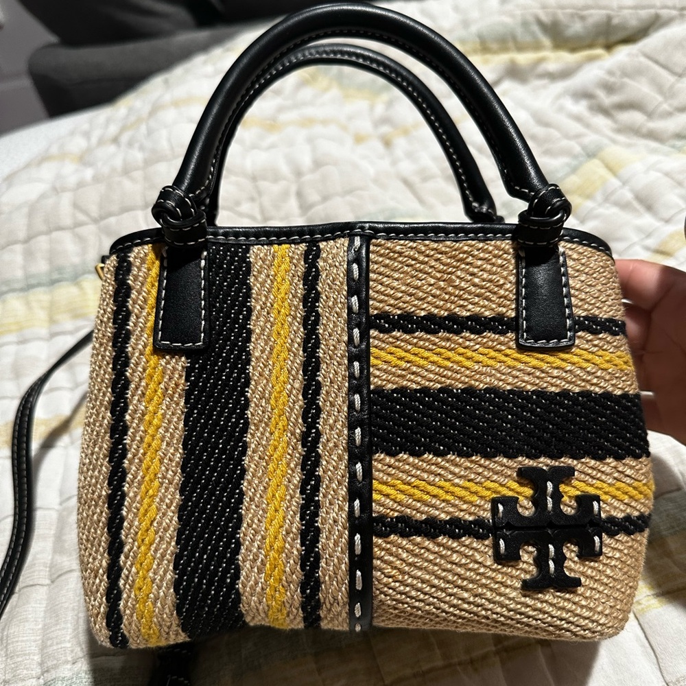 Authentic Tory Burch McGraw satchel crossbody